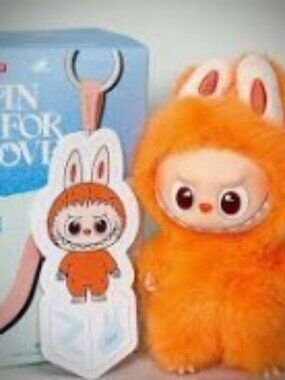 BRAND NEW UNOPENED POPMART PIN FOR LOVE - Z